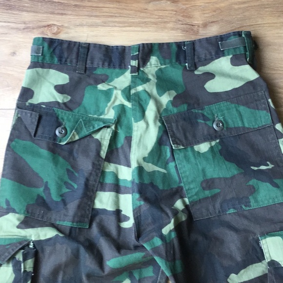 Men’s Camouflage Cargo Fatigue Type Trousers. - Picture 5 of 7